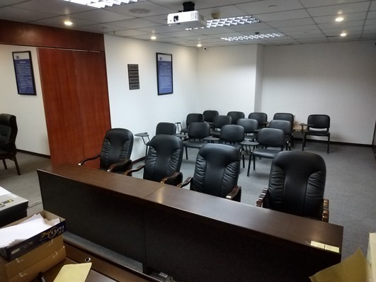 開評(píng)標(biāo)室